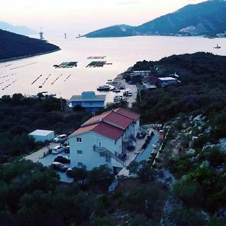 Ferienwohnung Secret Garden Neum Exterior foto